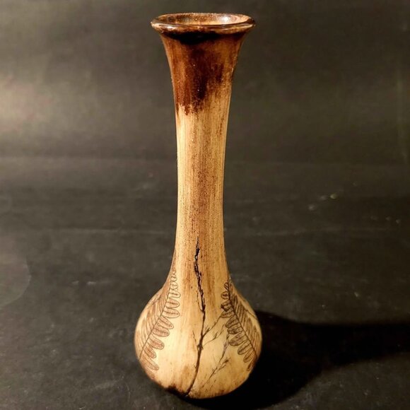 Vintage Fred Devlin Art Pottery Bud Vase With A Pressed Foliage Pattern - Picture 3 of 6